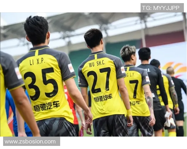 南京足球队与广州足球队赛后分析揭示实力对比与战术博弈